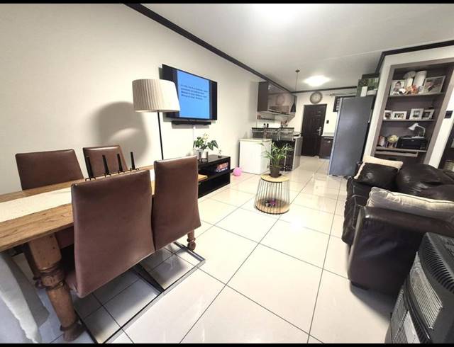 2 BEDROOM PROPERTY TO RENT IN BLUE HILLS